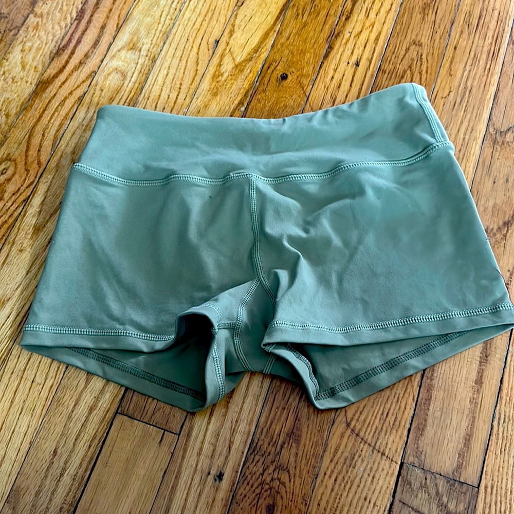 Savage barbell high waist shorts 5” long size M